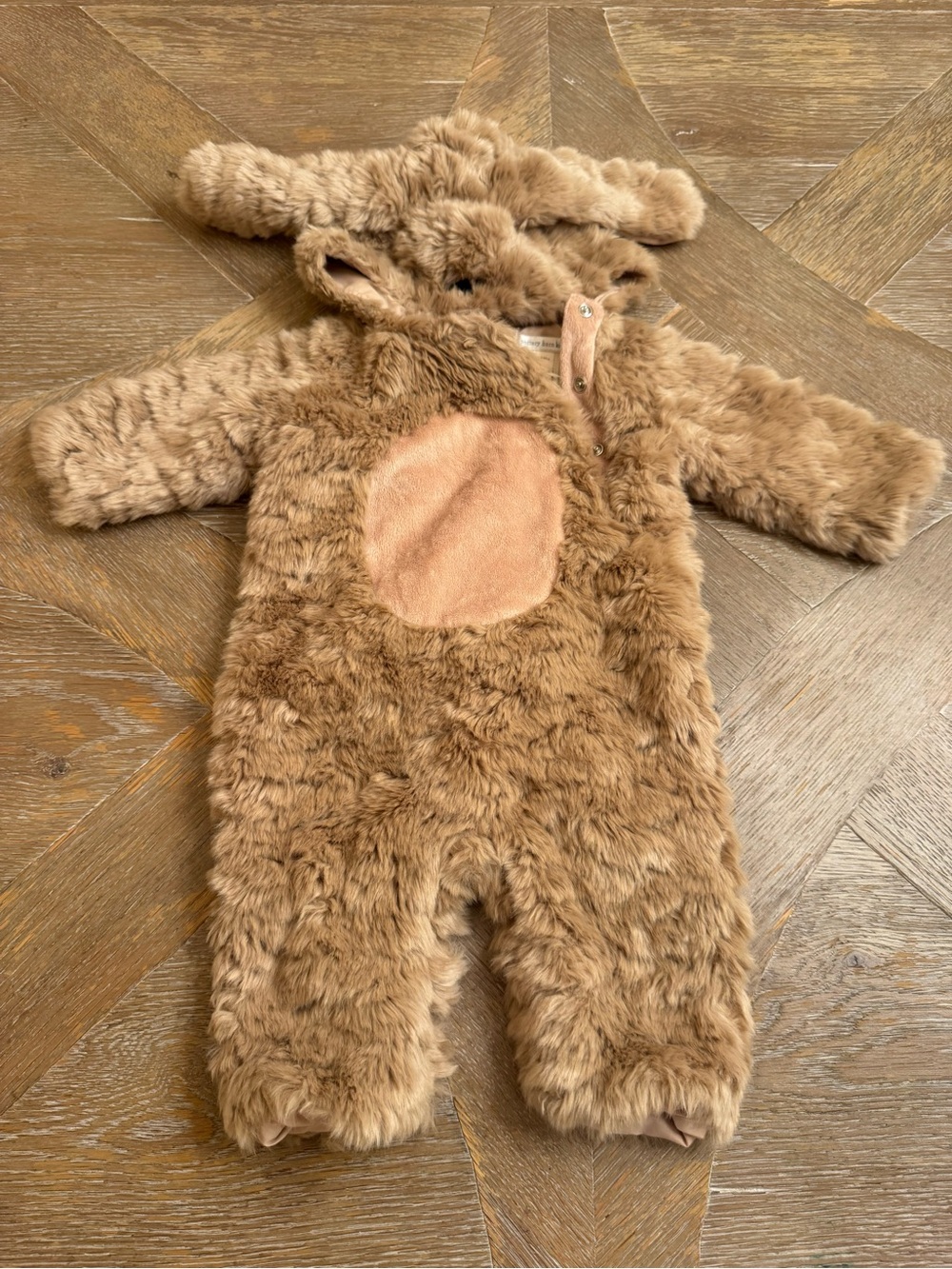 Pottery Barn Kids Bunny Faux Fur Bunting Suit Hooded 0-6 Months